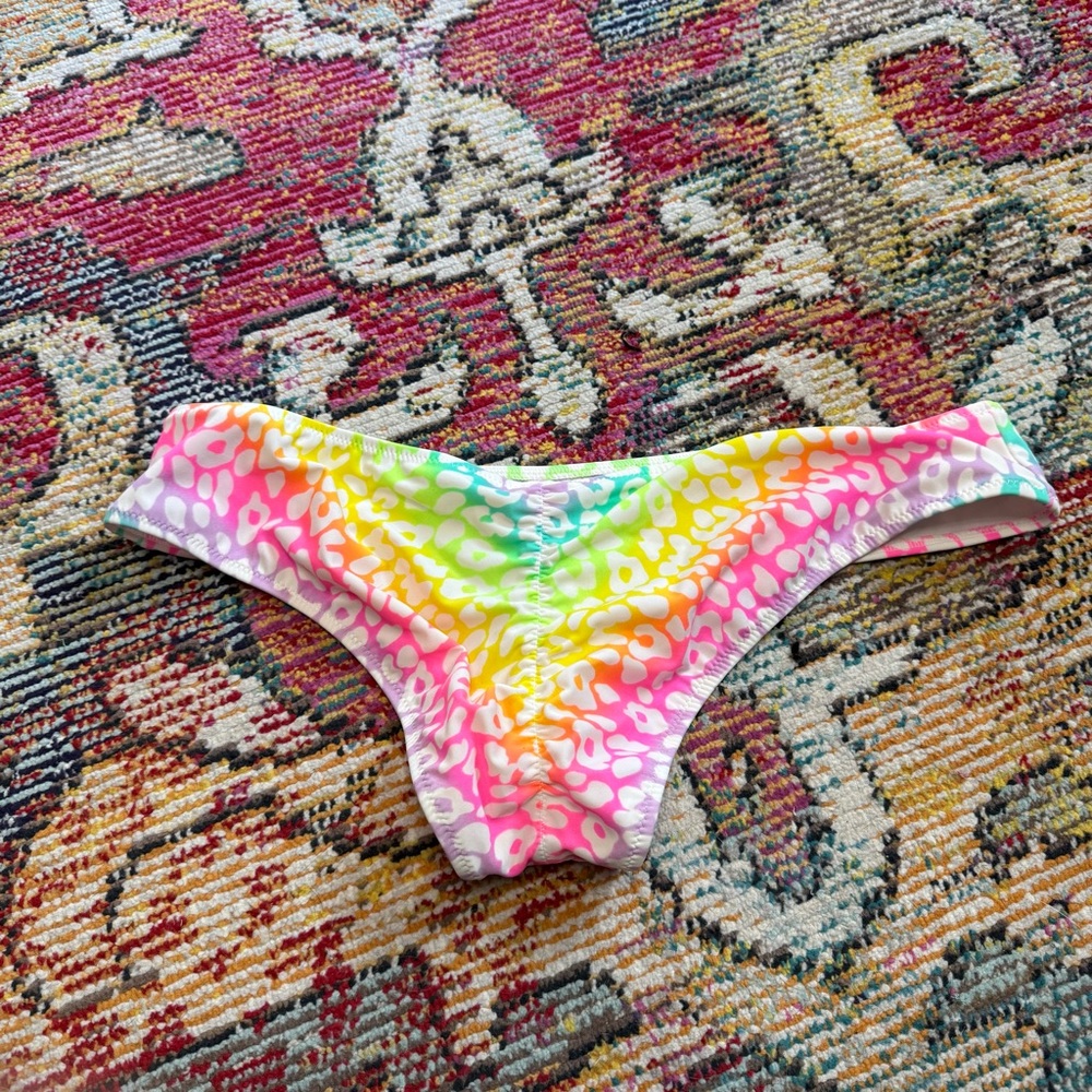 Victorias Secret Cheeky Ruched Back Leopard Print Bikini Bottom - NWOT
